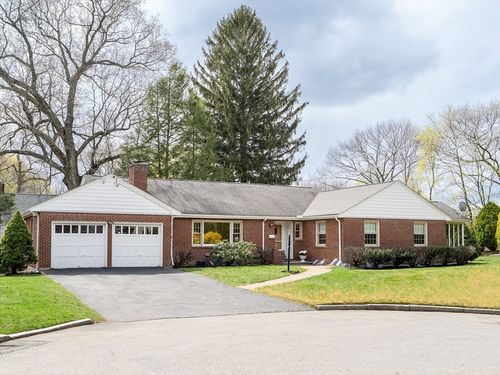 6 Oakland Cir, Winchester, MA, 01890-3860 | Card Image