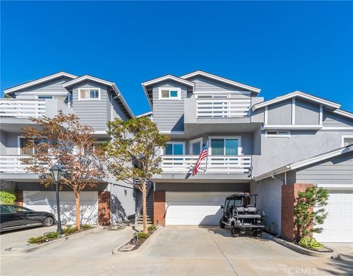 19162 Holly Ln, Huntington Beach, CA, 92648-6217 | Card Image