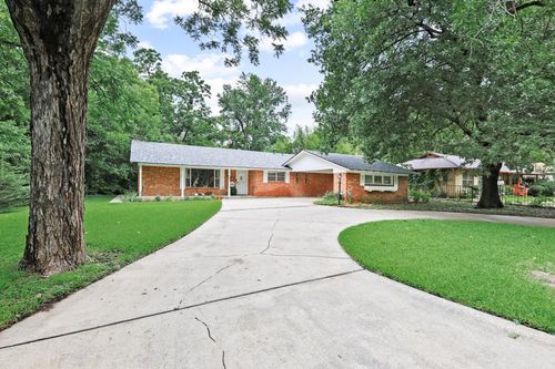 111 W Tennie St, Gainesville, TX, 76240-5225 | Card Image