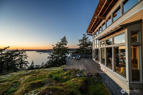 89 Flint Rd, Lopez Island, WA, 98261-8157 | Card Image