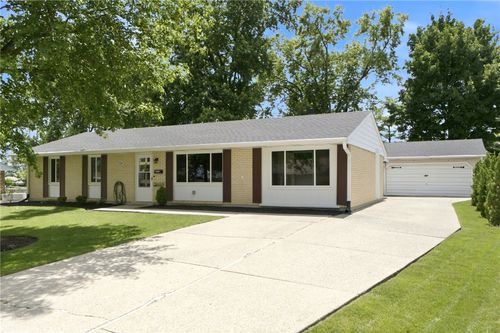 2330 Southlea Dr, Dayton, OH, 45459-3643 | Card Image