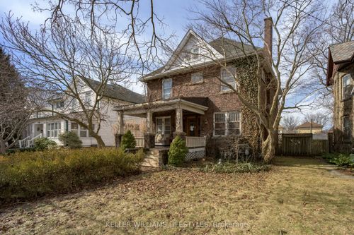 58 East Street, St Thomas, ON, N5P2R2 | Card Image