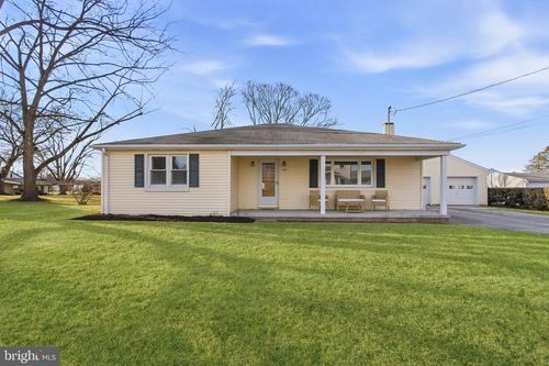 30 Locust St, GETTYSBURG, PA, 17325-7831 | Card Image