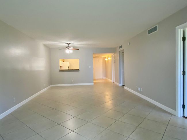 APT-104 - 3051 N Course Dr, Condo with 2 bedrooms, 2 bathrooms and null parking in Pompano Beach FL | Image 11