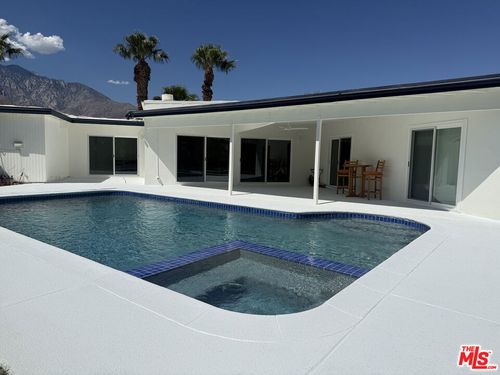 3060 N Farrell Dr, Palm Springs, CA, 92262-2555 | Card Image