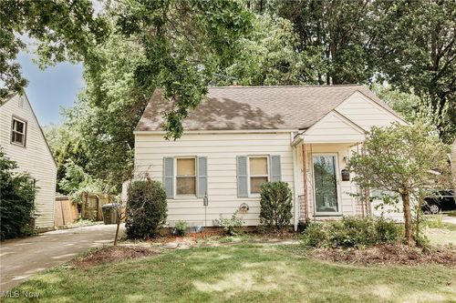 3190 Oakwood Drive, Cuyahoga Falls, OH, 44221 | Card Image
