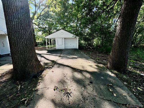19719 Ferguson St, Detroit, MI, 48235-2420 | Card Image