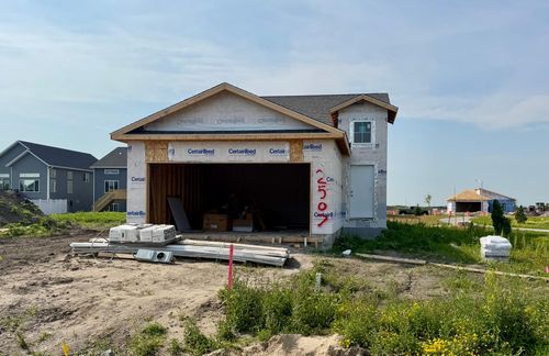 2507 37th Ave S, Moorhead, MN, 56560-3375 | Card Image