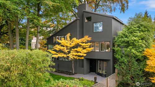 1615 39th Ave E, Seattle, WA, 98112-3101 | Card Image