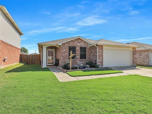 6201 St James Pl, Denton, TX, 76210-0423 | Card Image