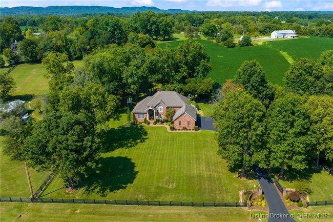 12615 Highway 31 N, Home with 4 bedrooms, 4 bathrooms and null parking in Memphis IN | Image 6