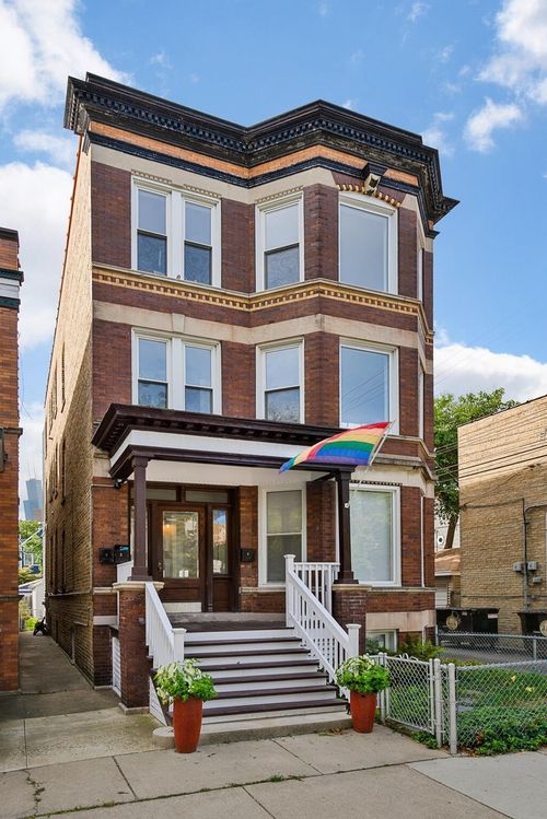 2-1943 W Grace St, Chicago, IL, 60613-0440 | Card Image