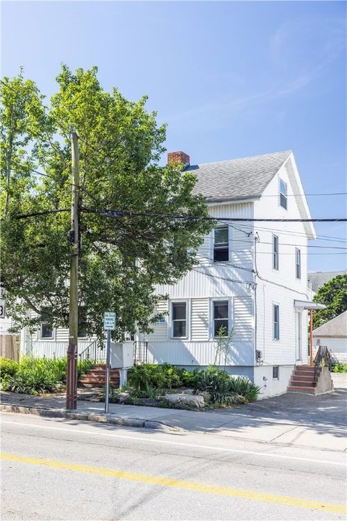 89 Warren Ave, East Providence, RI, 02914-5157 | Card Image