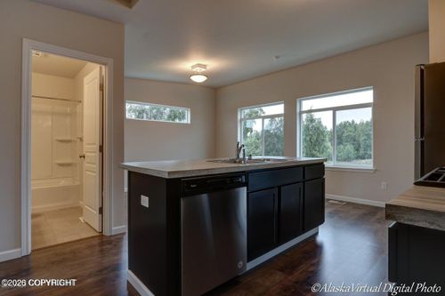 196 Willow View Cir, Anchorage, AK, 99504-4896 | Card Image