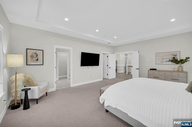 11 Aspen Dr, Townhouse with 3 bedrooms, 4 bathrooms and null parking in Cedar Grove NJ | Image 25