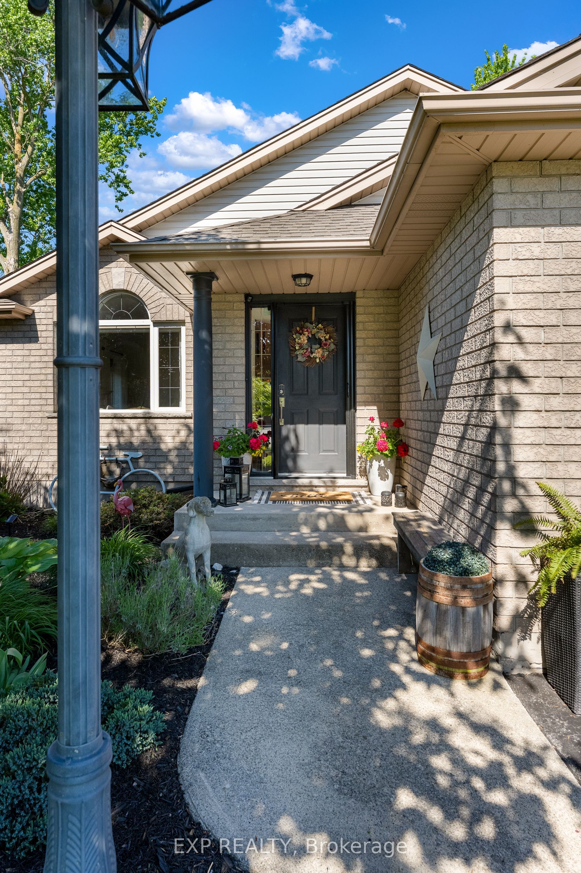 Residential in Thorold 4
