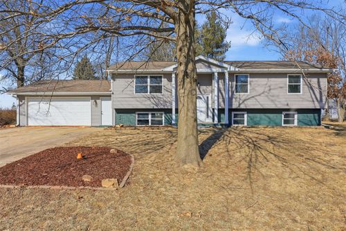 4204 Lloyd Ave Se, Iowa City, IA, 52240-9389 | Card Image