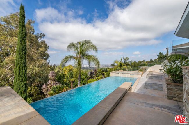 2 Pine Tree Ln, House other with 7 bedrooms, 8 bathrooms and 9 parking in Rolling Hills CA | Image 16