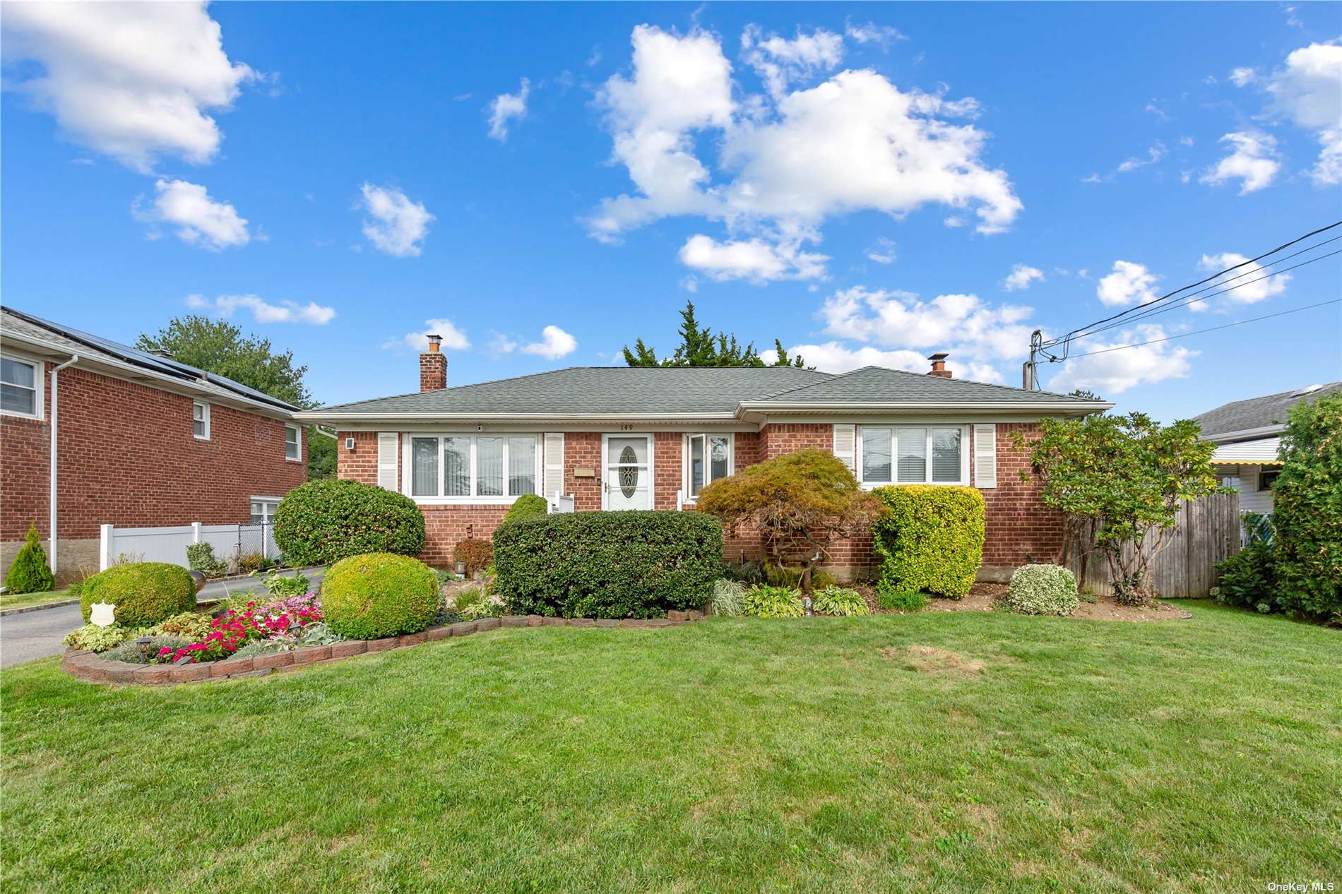 5th Ave, Hicksville, NY 11801