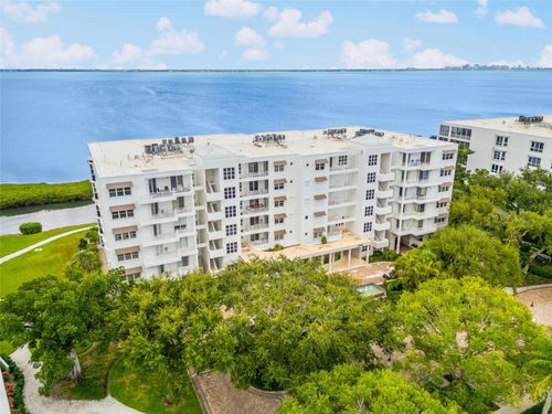 244-2450 Harbourside Dr, LONGBOAT KEY, FL, 34228-4160 | Card Image
