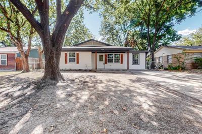 View of ranch-style house | Image 2