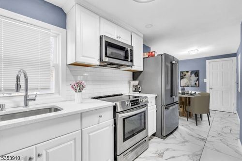 40 Main St, Glen Gardner, NJ, 08826-3611 | Card Image