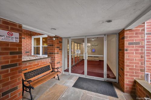 apt-3f-32 Pearsall Ave, Glen Cove, NY, 11542-3014 | Card Image