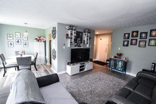 811-359 Geneva St, Saint Catharines, ON, L2N2G5 | Card Image