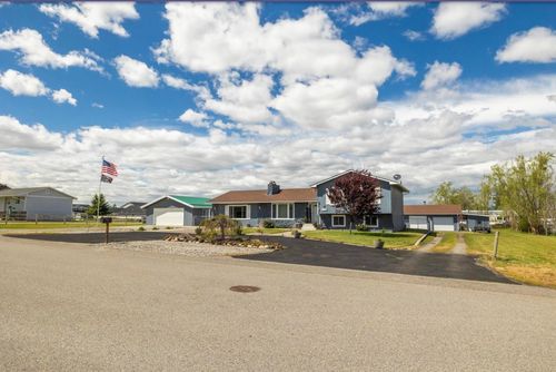 20123 E Micaview Dr, Greenacres, WA, 99016-8601 | Card Image