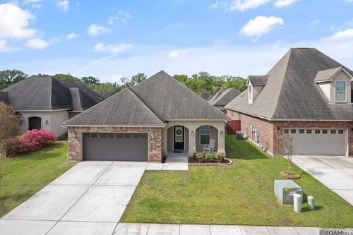 16523 Gallion Dr, Prairieville, LA, 70769-3555 | Card Image