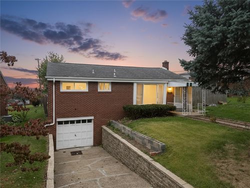 434 Macassar Dr, Pittsburgh, PA, 15236-2725 | Card Image
