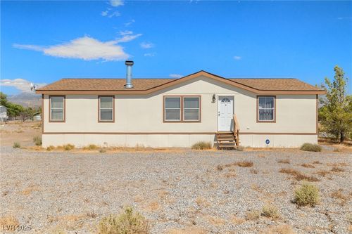 1980 W Irons St, Pahrump, NV, 89048-4206 | Card Image