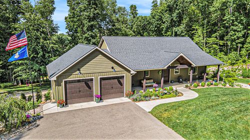 7789 Kirkshire Dr, Delton, MI, 49046-8625 | Card Image