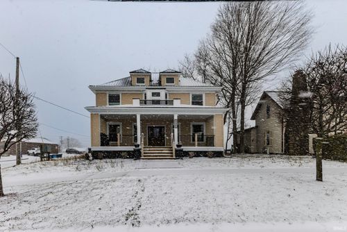 3910 E Bellefontaine Rd, Hamilton, IN, 46742-9364 | Card Image