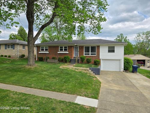 9005 Wooddale Dr, Louisville, KY, 40272-2752 | Card Image