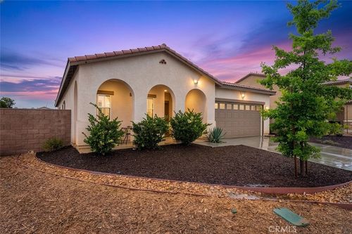 28473 Pinon Ct, Winchester, CA, 92596-8238 | Card Image