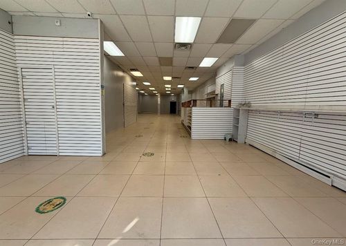 35 92nd St, Jackson Heights, NY, 11372 | Card Image