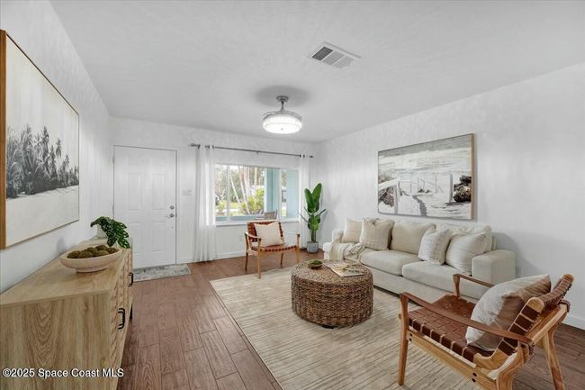 Living Area | Image 4