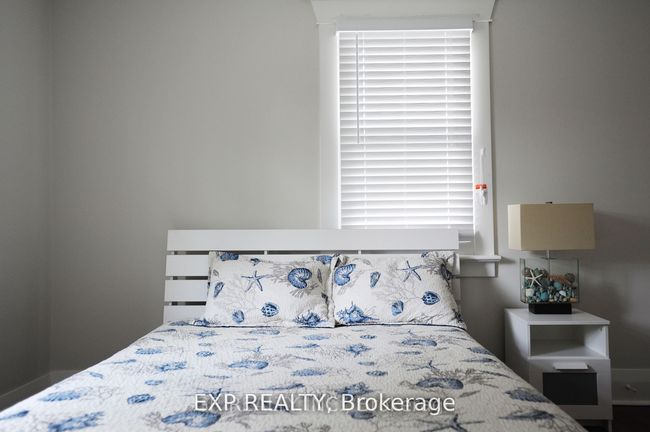 212 Cameron Cres, House other with 4 bedrooms, 3 bathrooms and 6 parking in Keswick ON | Image 21
