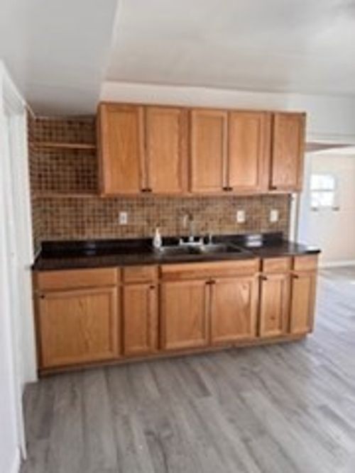 2-94 Hancock St., Springfield, MA, 01109 | Card Image