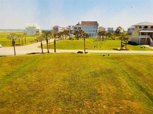 4115 Royal Tern Ln, Galveston, TX, 77554-3033 | Card Image