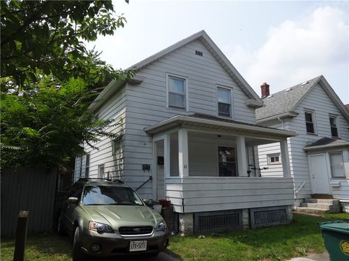 11 Willow St, Rochester, NY, 14606-2422 | Card Image