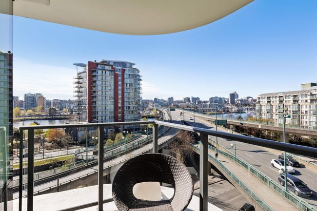 709 - 68 Smithe Street, Condo with 2 bedrooms, 2 bathrooms and 1 parking in Vancouver BC | Image 11