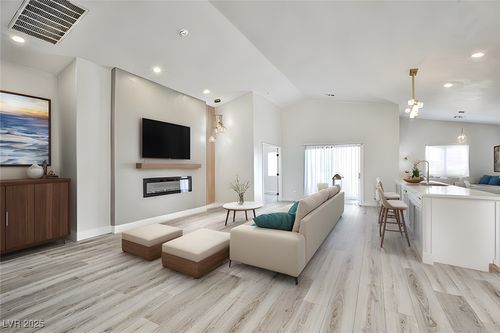 1002 Christopher View Ave, North Las Vegas, NV, 89032-0260 | Card Image