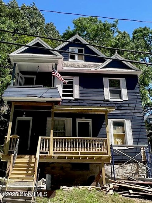 fl-2nd-213 Vrooman Ave, Amsterdam, NY, 12010-4929 | Card Image