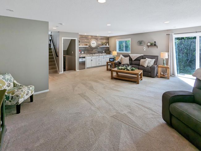 Amazing walkout level entertaining space. | Image 20