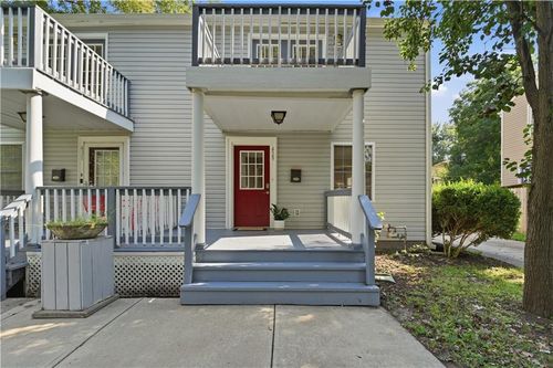 429 E 63rd Ter, Kansas City, MO, 64110-3333 | Card Image