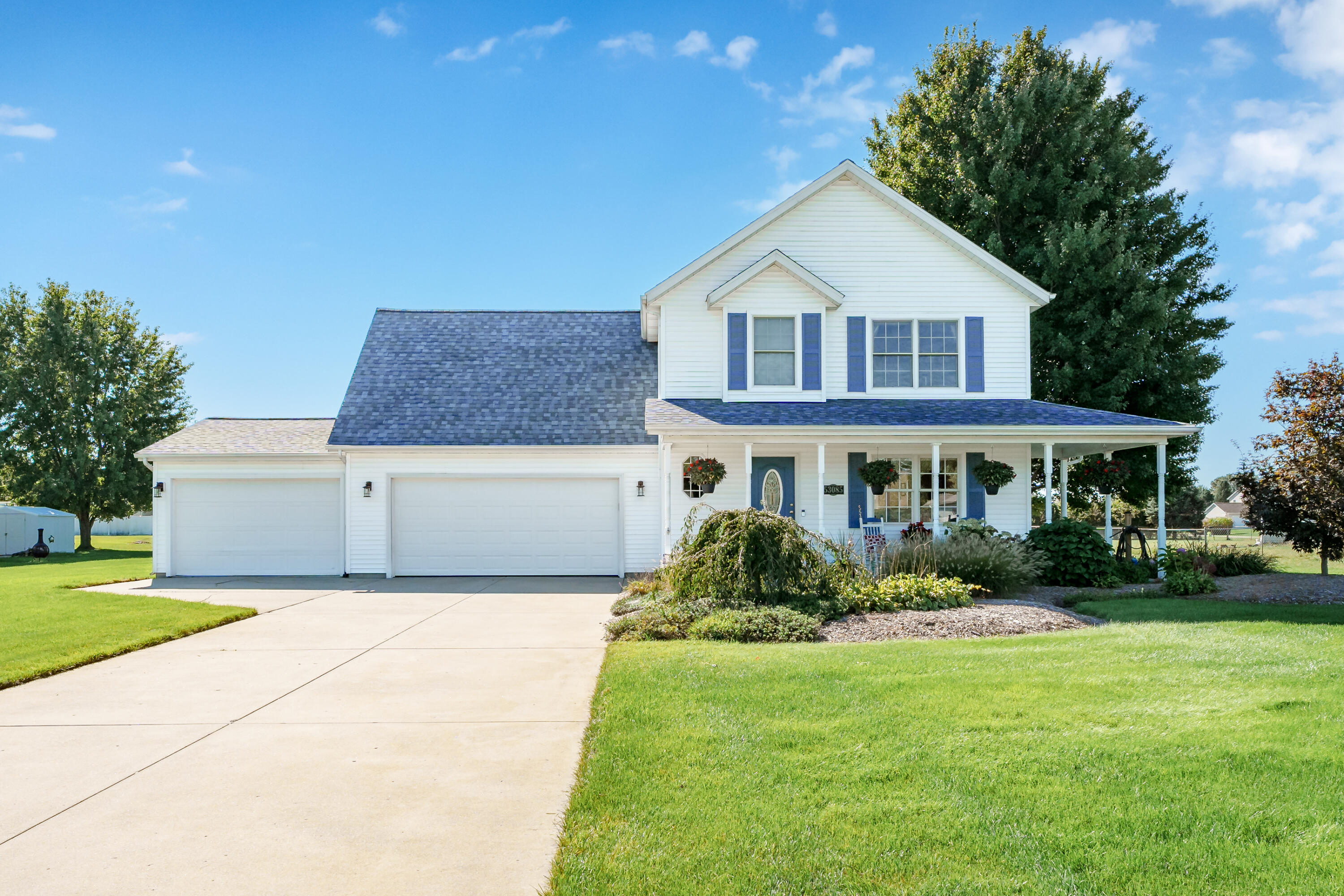 Ridgeview Cir, Paw Paw, MI 49079
