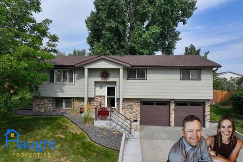 670 N Wind River Dr, Douglas, WY, 82633-2029 | Card Image