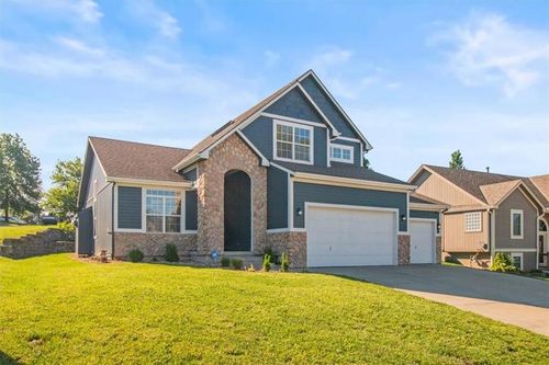 1131 Crimson Ln, Liberty, MO, 64068-8499 | Card Image